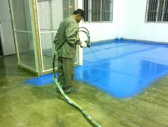 <b>聚脲地坪噴涂現場</b>